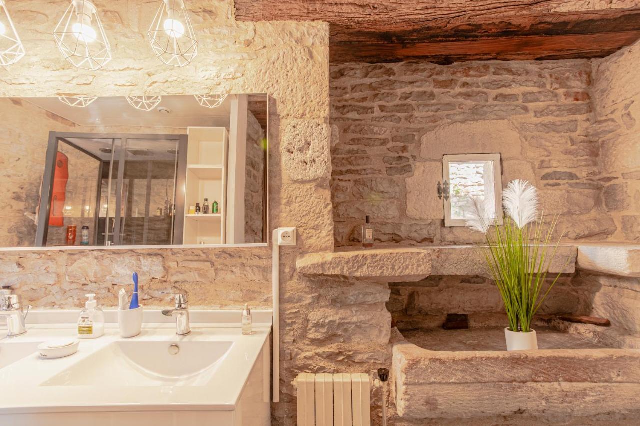 Maison En Pierres Au Coeur Du Village Medieval De Villeneuve Buitenkant foto