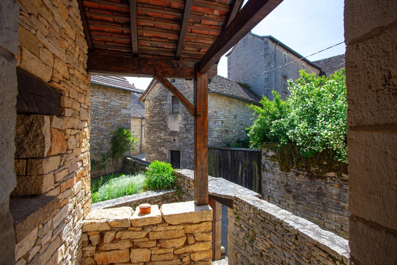 Maison En Pierres Au Coeur Du Village Medieval De Villeneuve Buitenkant foto