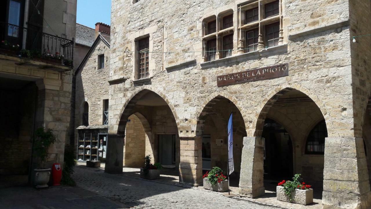 Maison En Pierres Au Coeur Du Village Medieval De Villeneuve Buitenkant foto
